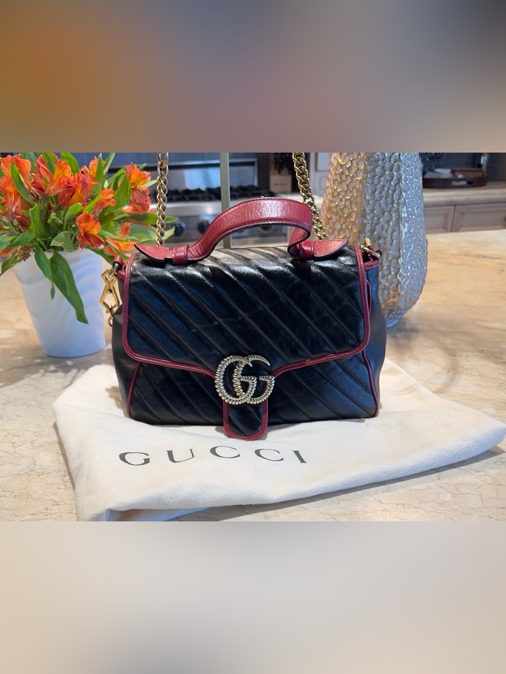Gucci Marmont Matelasse Top Handle Two way Bag. GUC. COA